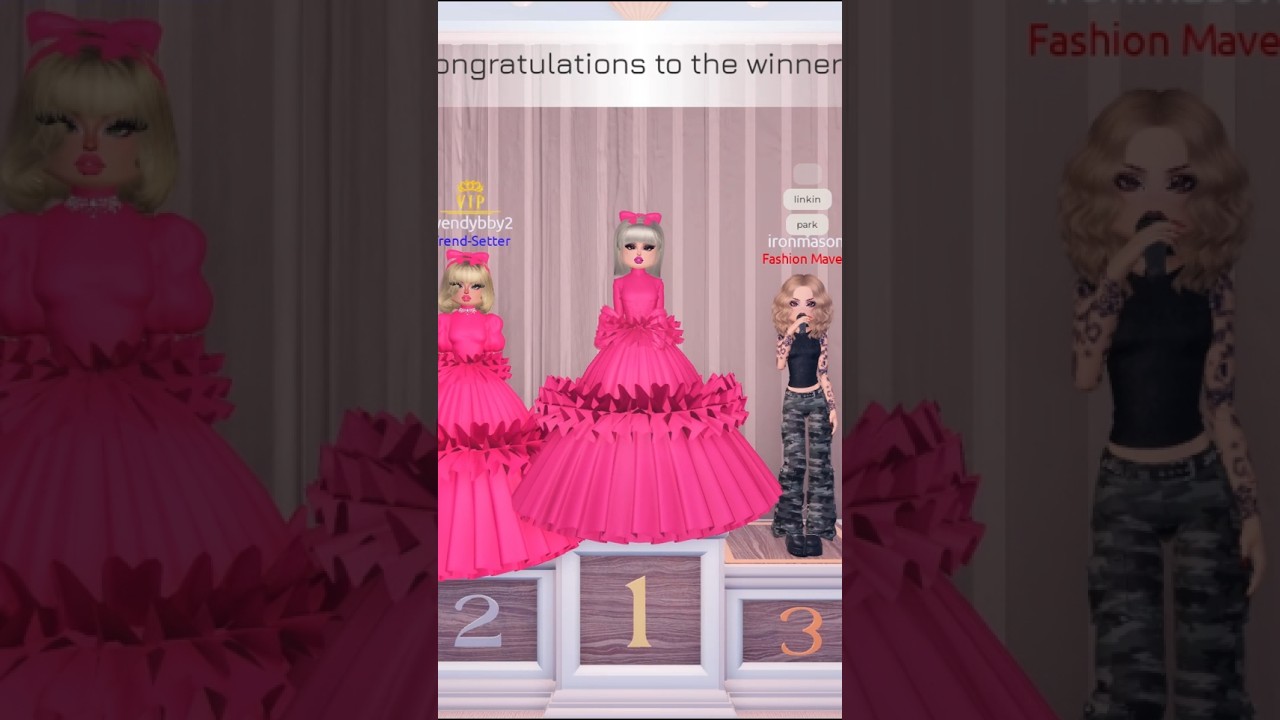 O tema &eacute; Famoso #dresstoimpress #dti #roblox