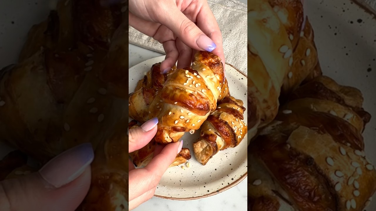 Ham & Cheese Croissants #croiscrois #hamcheese #breakfastrecipe #easyrecipes #pastry