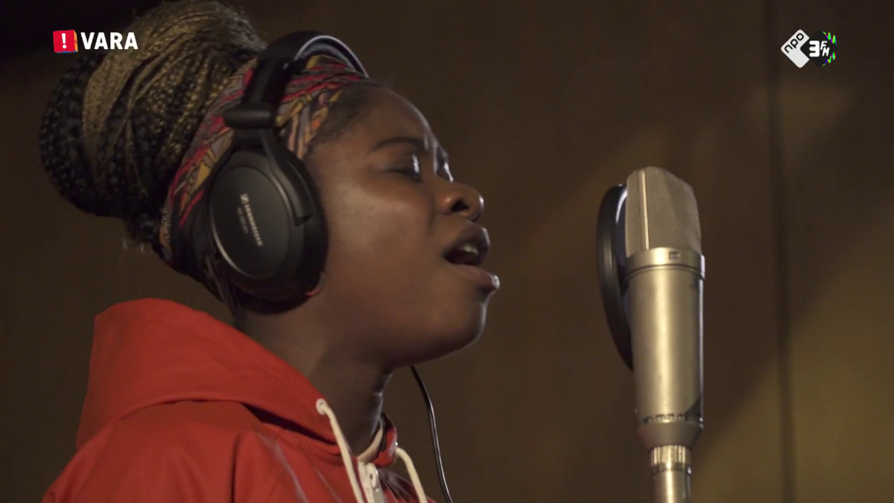 Coely - Wake Up Call (Live @ Wisseloord Studios)