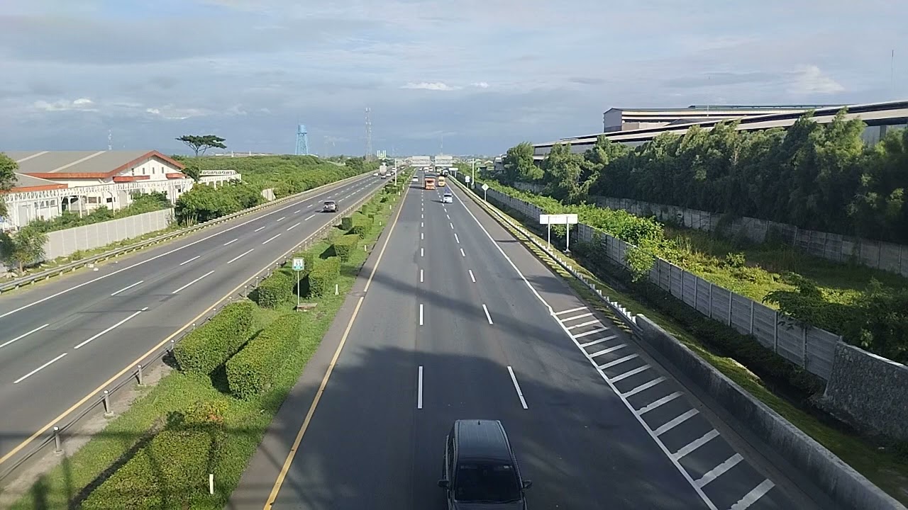 Truck Drivers Should Not Be Underestimated, He Is Capable Of Carrying Large Cars