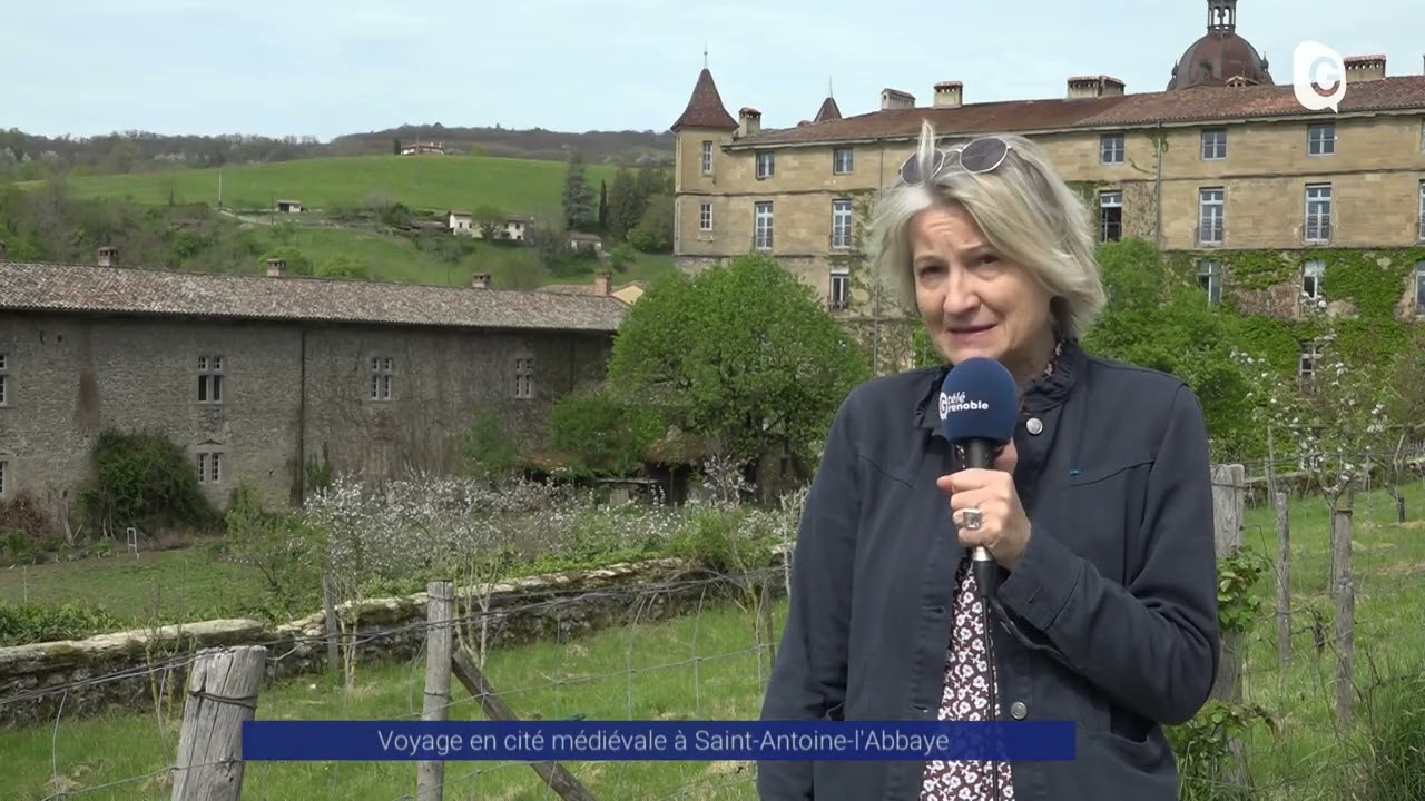 Reportage - Voyage en cité médiévale à Saint-Antoine-l’Abbaye