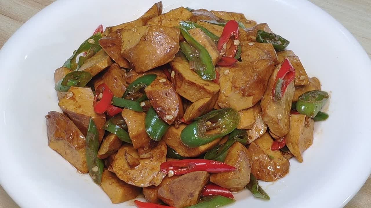 【当和】辣炒素鸡，香辣入味下饭，口感极佳