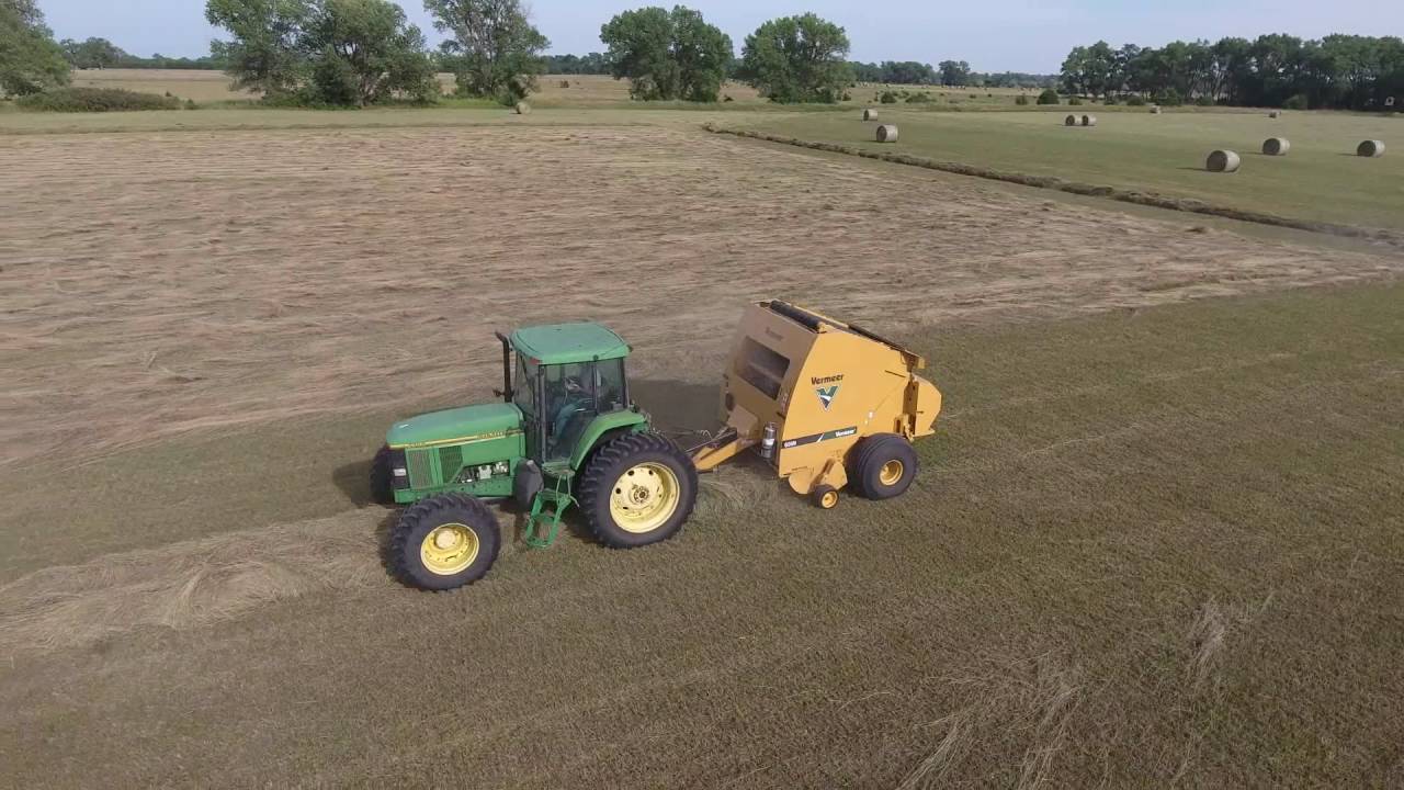 Round baling hay in Nebraska with Vermeer N round baler