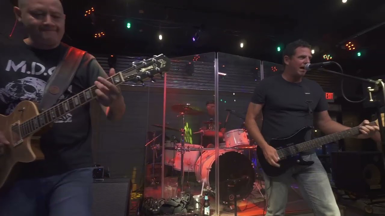 Clutch Munkee “Nearly Lost You” (Pro-shot) Screaming Trees cover @ Garage Bar 11/21/25