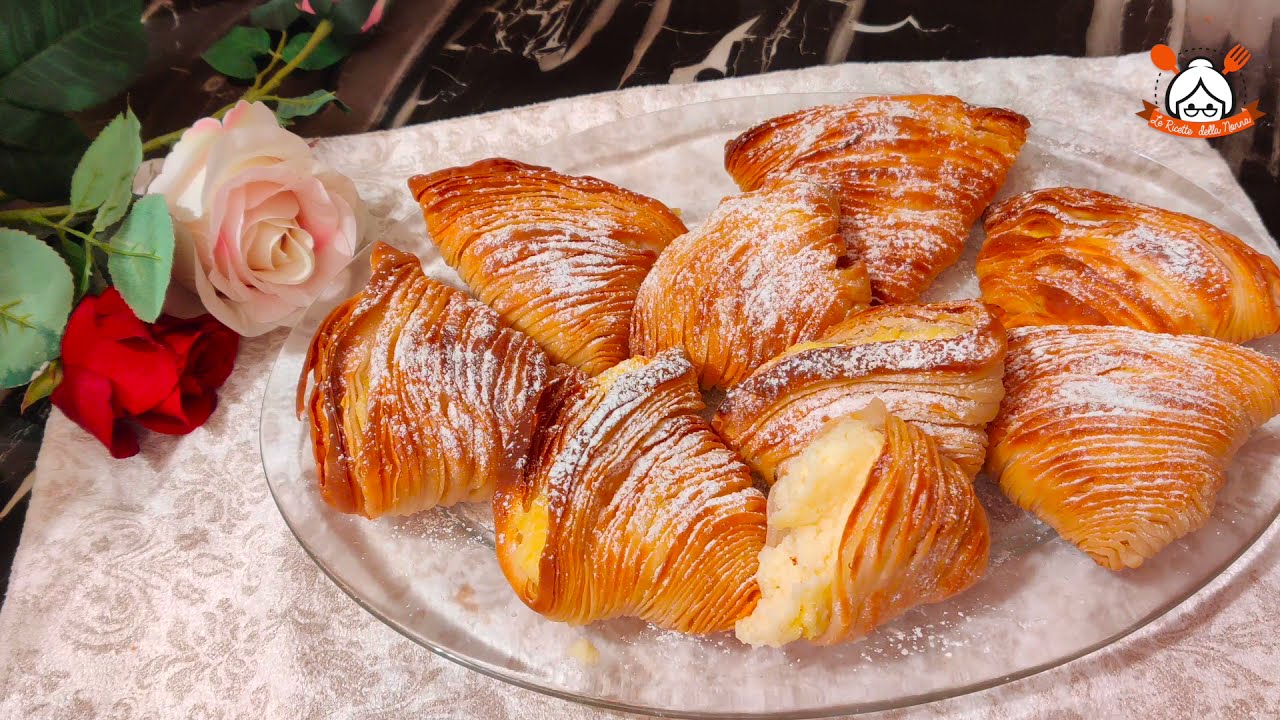LE SFOGLIATELLE RICCE RIEPINE DI RICOTTA