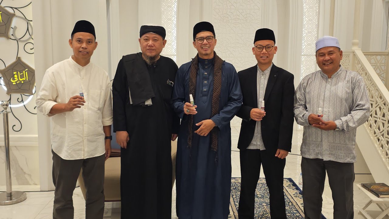 FULL TARAWIH MALAM KE 19 ROMADHON MASJID AT THOHIR TAPOS DEPOK & BERBAGI MINYAK AL HIKMAH ABAH SUKA