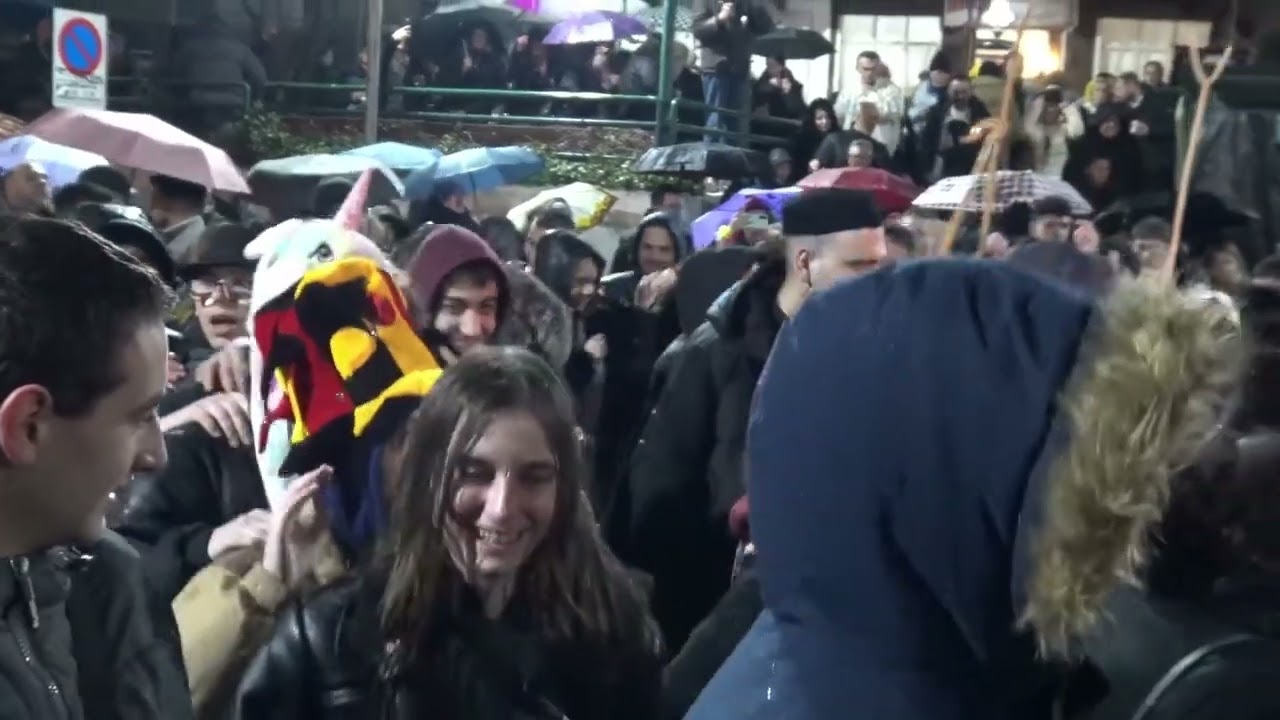 Άναμμα και γλέντι του Φανού Πηγάδ΄ απ΄ το Κεραμαριό