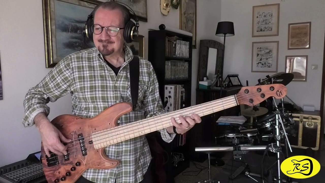 A ME MI PIACE 'O BLUES (Pino Daniele - remake 2010) - bassline by Roberto Salomone