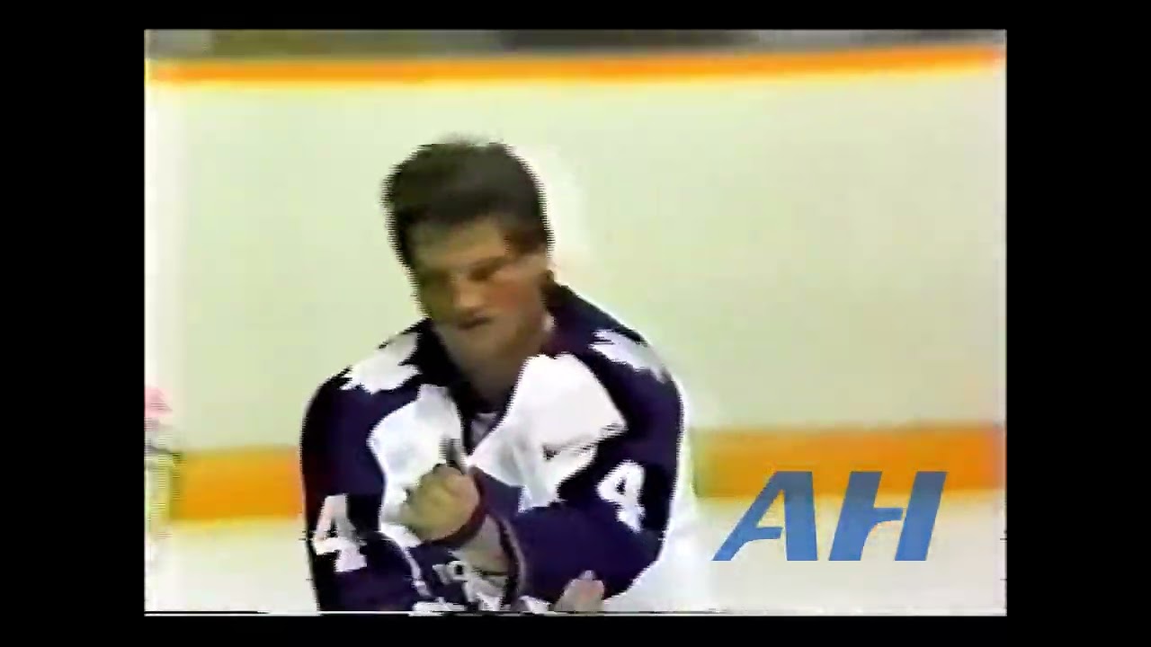 NHL Oct. 9, 1982 Bob McGill,TOR v Yvon Vautour,NJ Toronto Maple Leafs New Jersey Devils