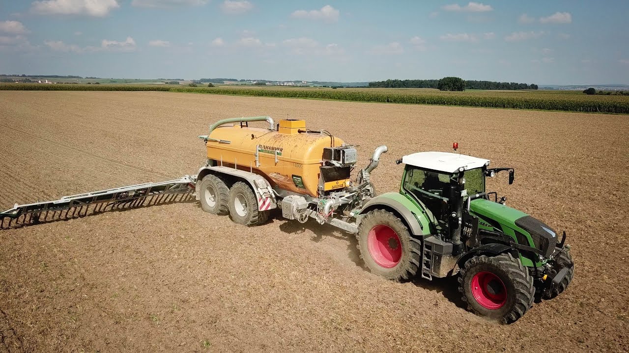 Fendt 824 + Zunhammer 18500 mit 18m Schleppschuh Gülle / Gärreste ausbringen  - 2019