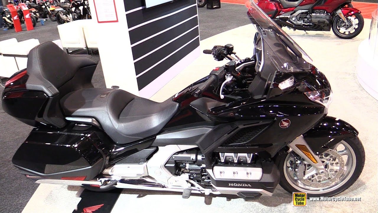 2019 Honda Goldwing Tour - Walkaround - 2019 Quebec Motorcycle Show