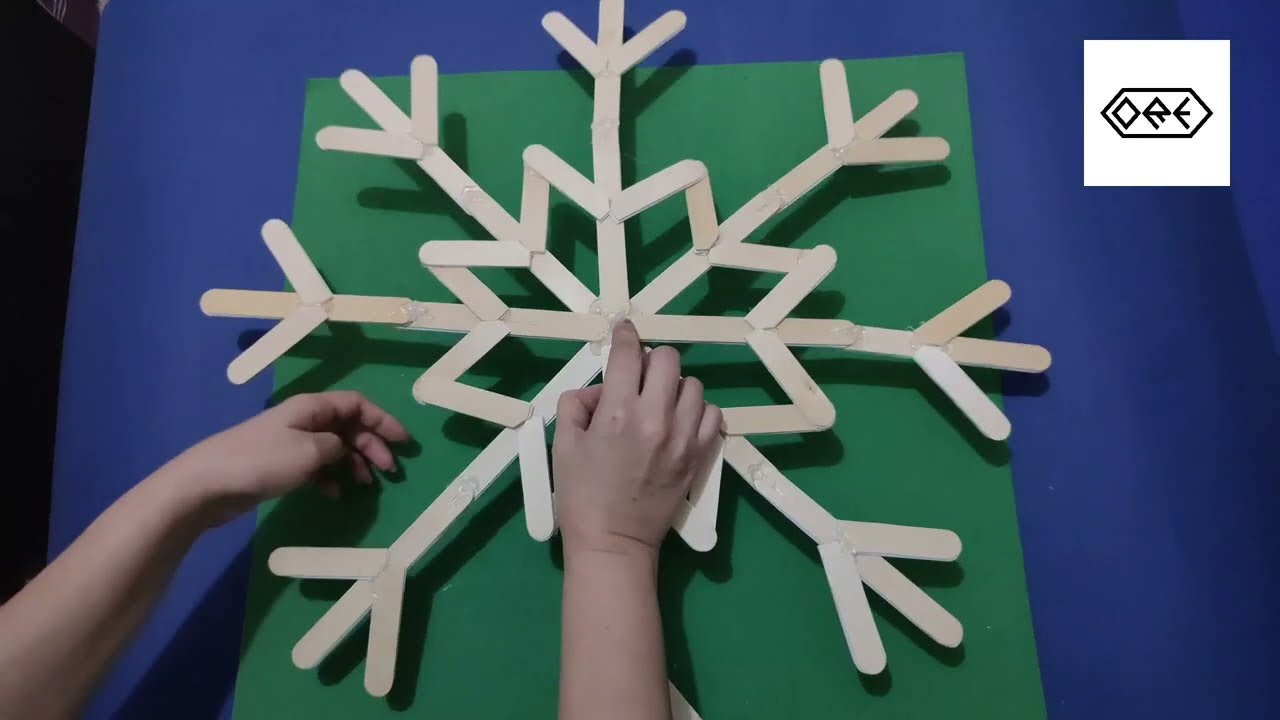 How to make easy Christmas Popsicle Sticks Snowflake -  DIY