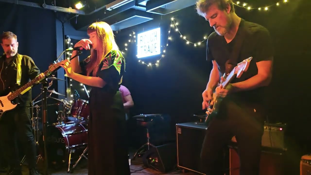 The Fauns - Shake Your Hair @ Roughtrade - Bristol - 20-1-2024