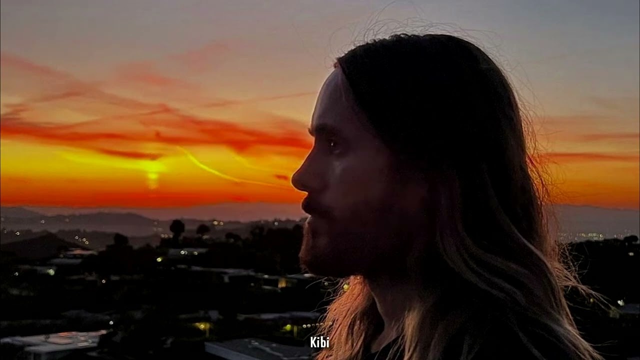 Thirty Seconds To Mars - World On Fire (Sub Español e Inglés)