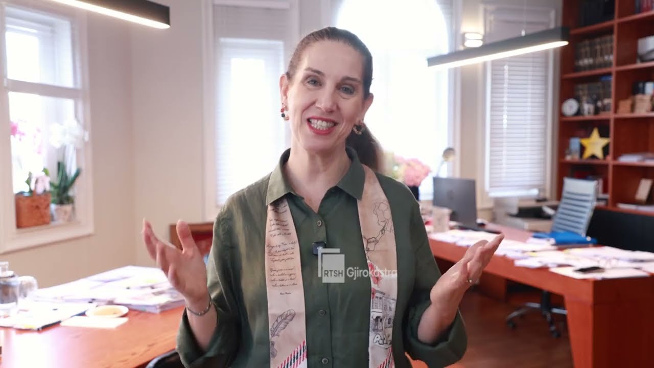 MINISTRJA E ARSIMIT, MIRELA KUMBARO URON MËSUESIT ME RASTIN E 7 MARSIT