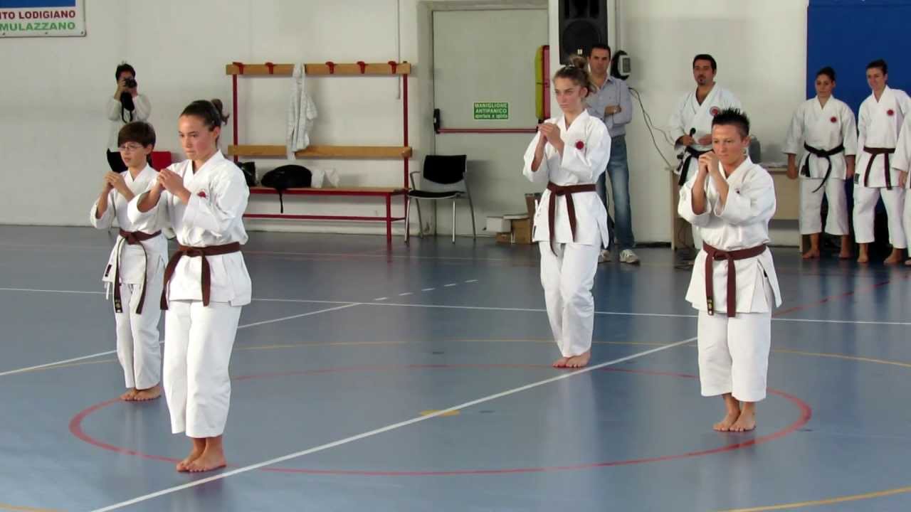 Kata Cinture Marroni - Dimostrazione Colturano - Scuola di Karate Heijo Shin Dojo