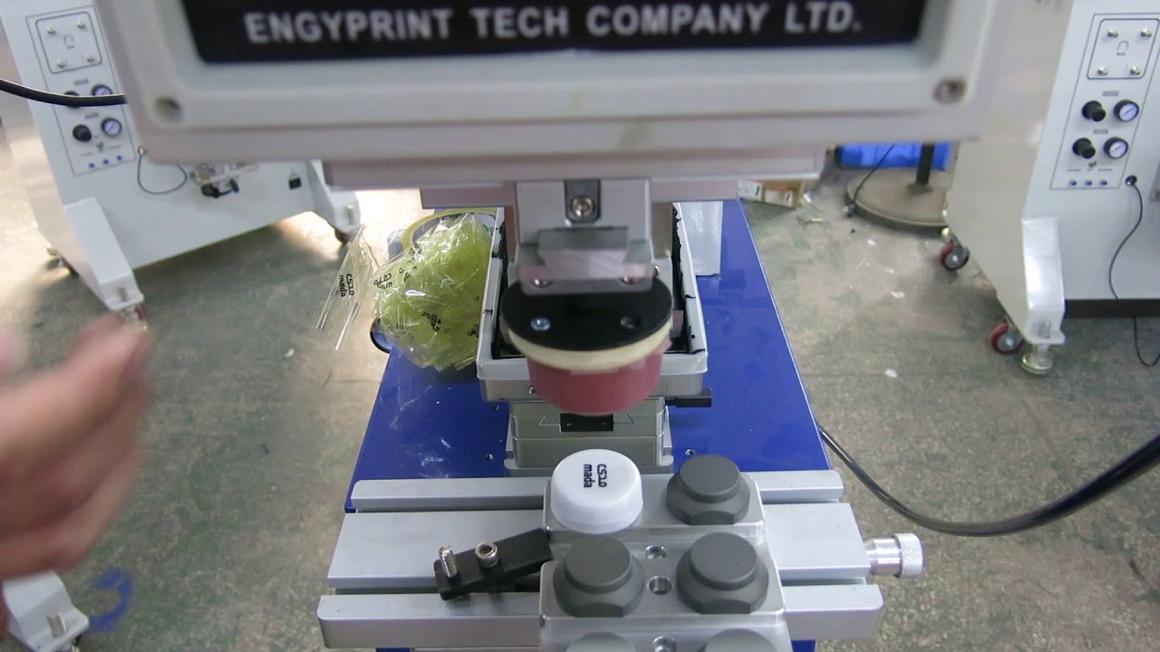 Single-color pad printing machine  printing bottle cap logo