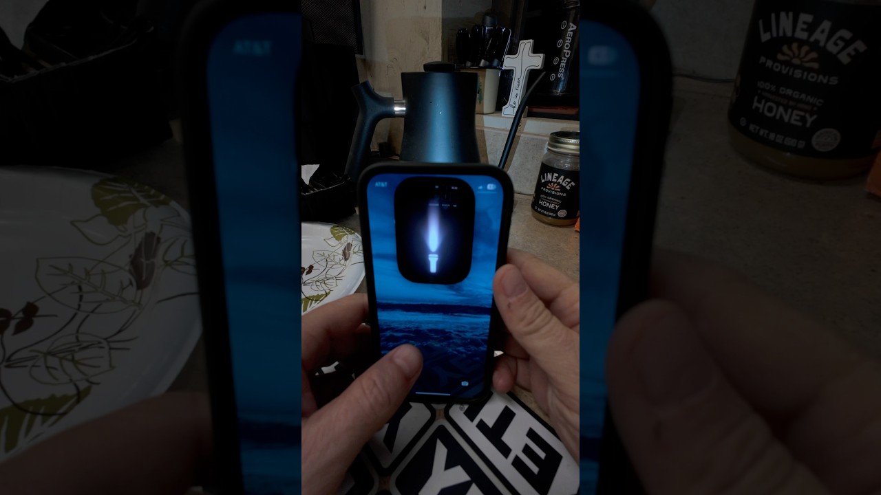 New! Flashlight Feature iOS 18 #ios18