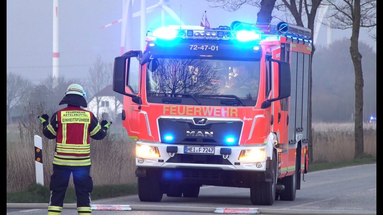 Großfeuer in Norderwöhrden 100 m2 schuppen in Vollbrand.