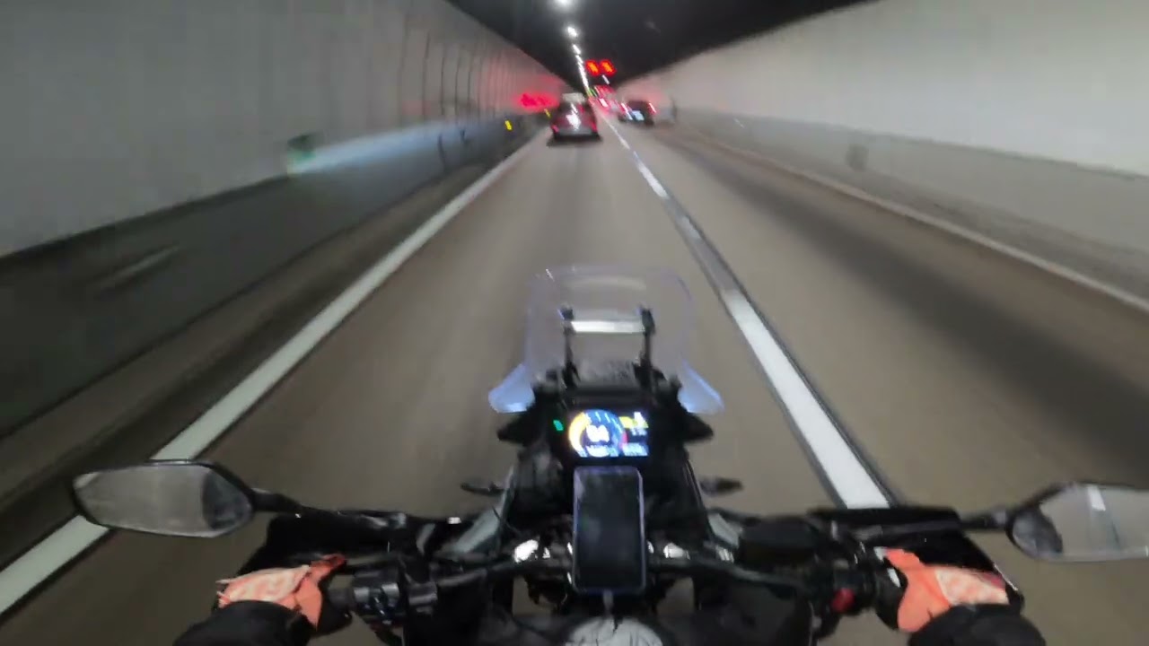 Túnel camino a los andes chile  cf 450 mt