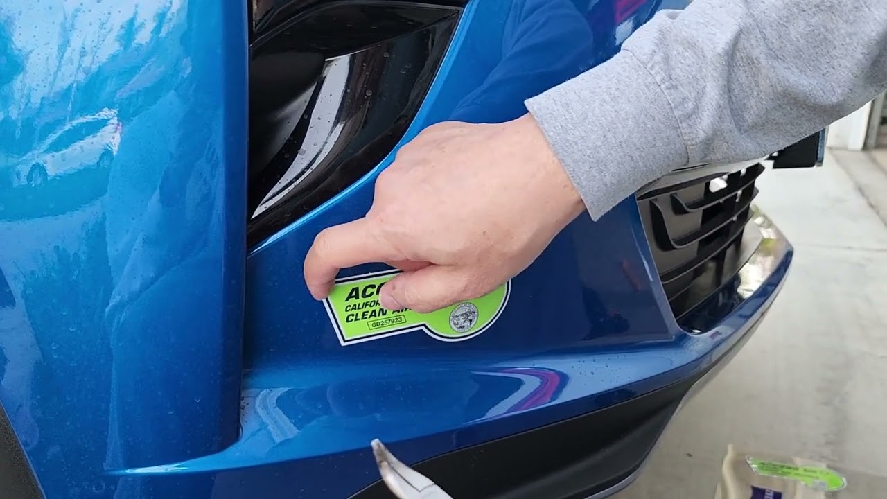 PART 1: Easy and best way to remove carpool (HOV) decal/sticker (Part 1/2)