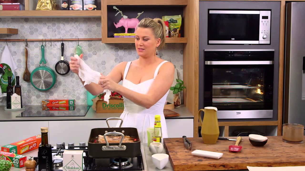 Cola Spare Ribs with Coleslaw | Everyday Gourmet S5 E90