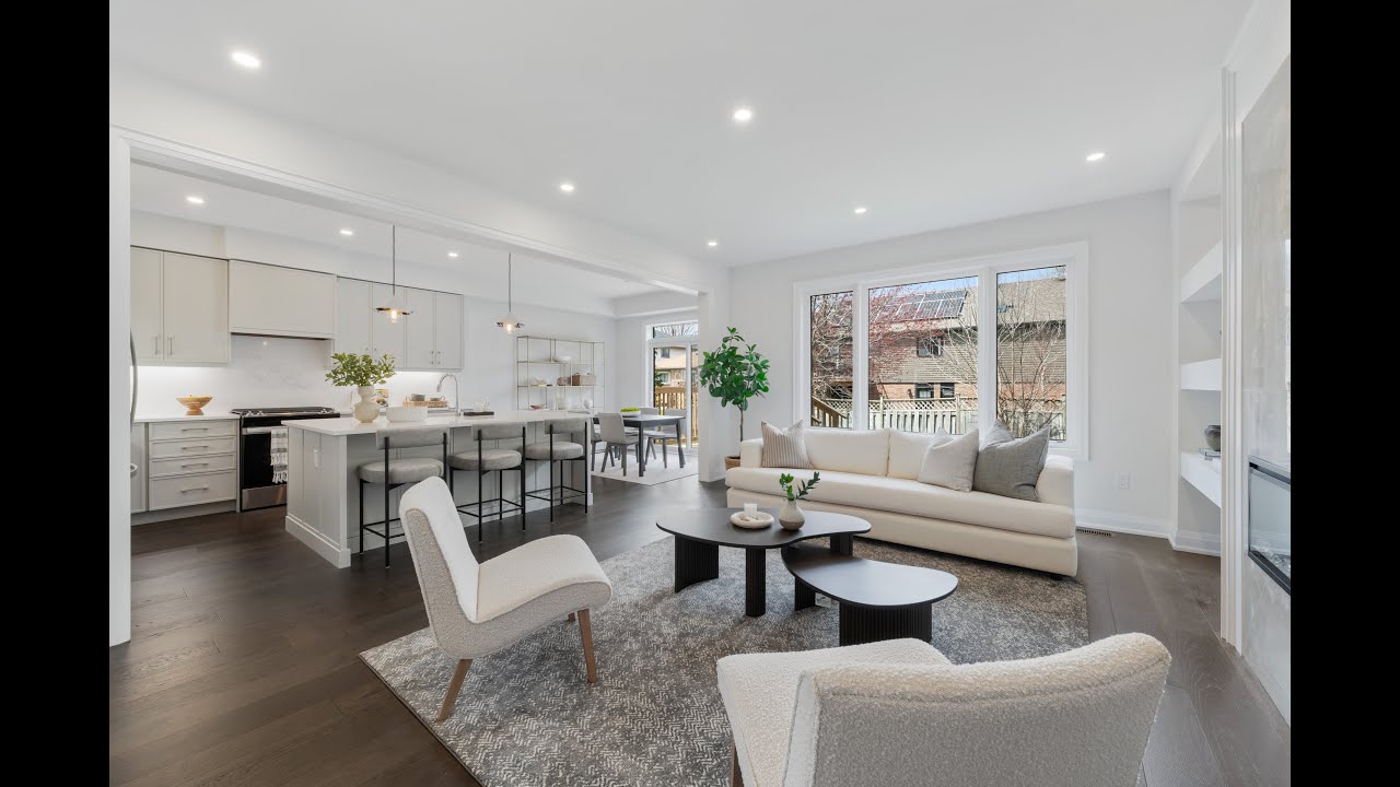LUXURIOUS LAKESIDE LIVING! New Custom Homes in Burlington, Ontario!