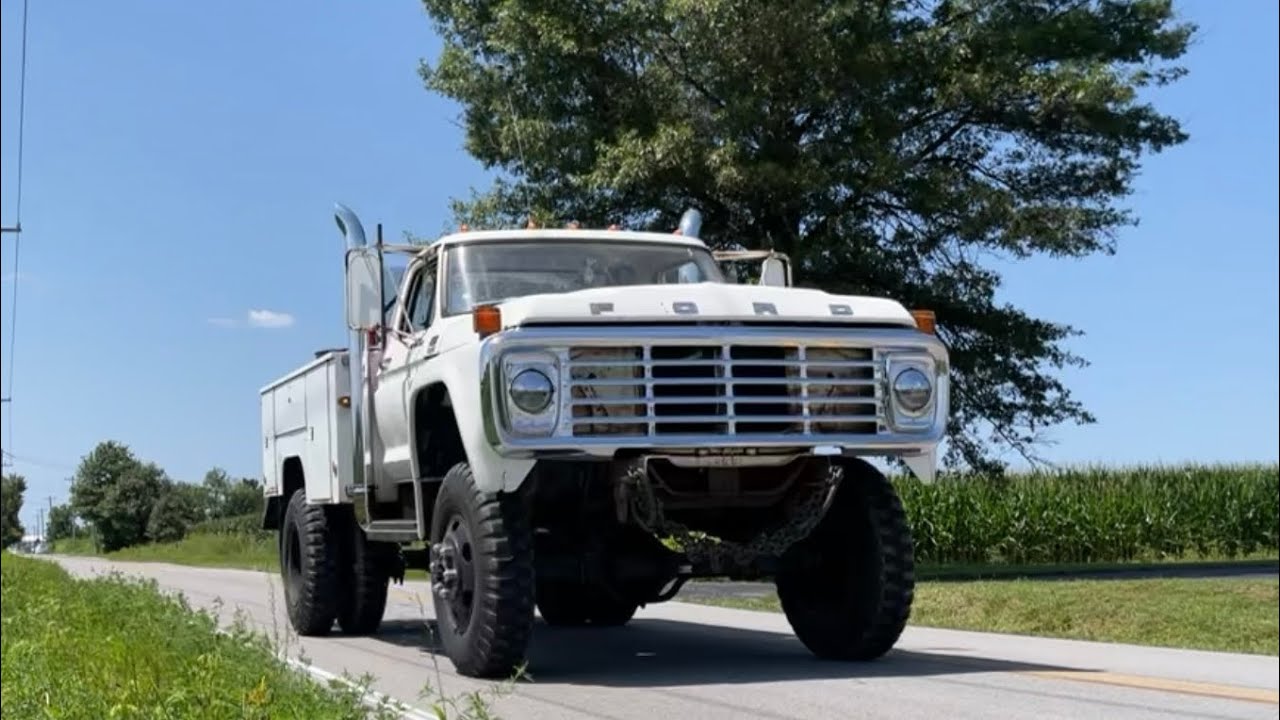 Real life SnowRunner! Hauling Scrap with my 1975 Ford F500 4x4!