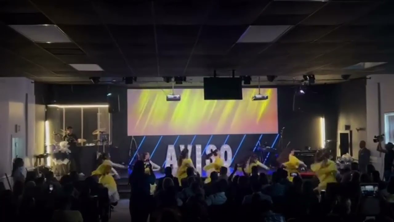 Gloria Postrera Grupo Grace ft Jordan Mateo Danza Especial.