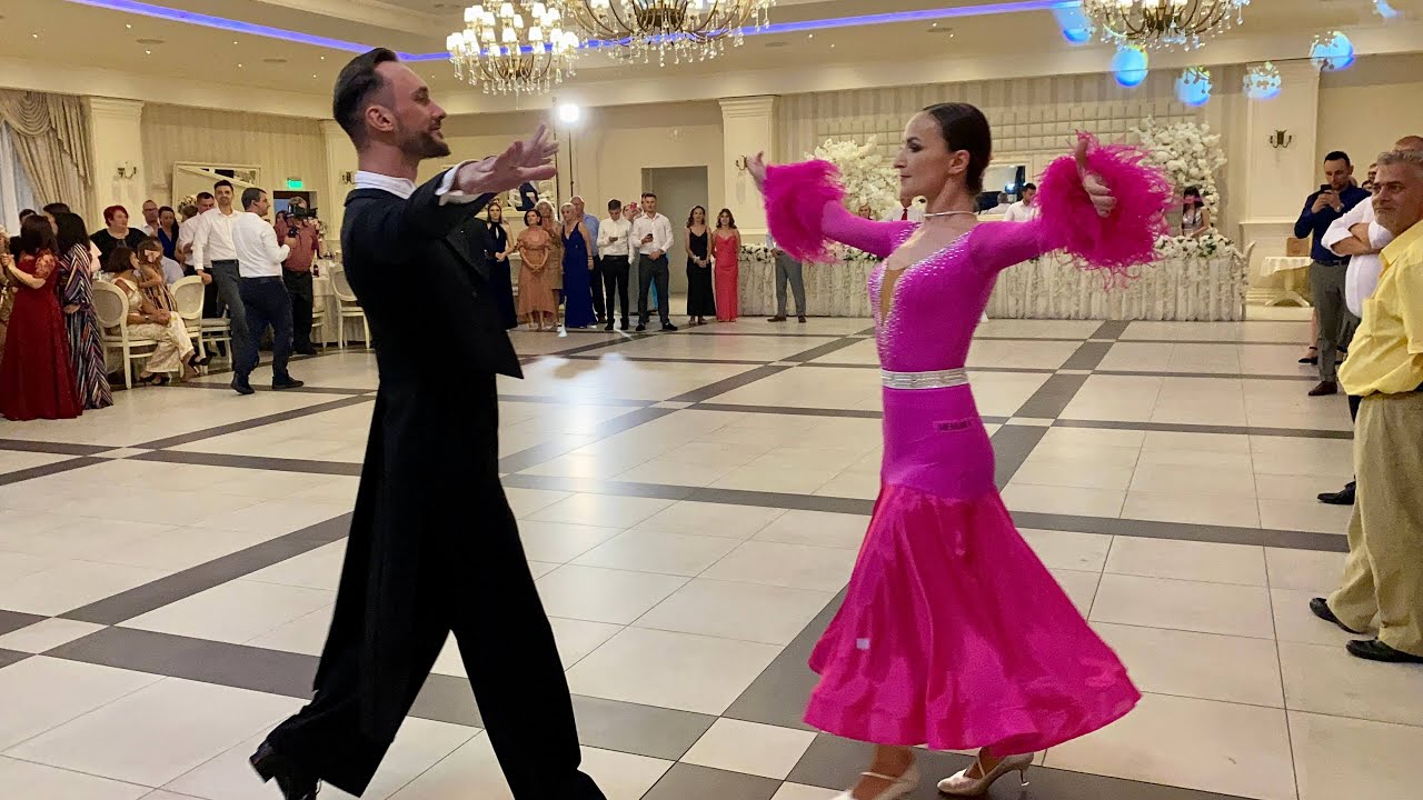 Spectacol de dans la nunta lui Bogdan & Lorena HOROTAN (20 Iunie 2021)