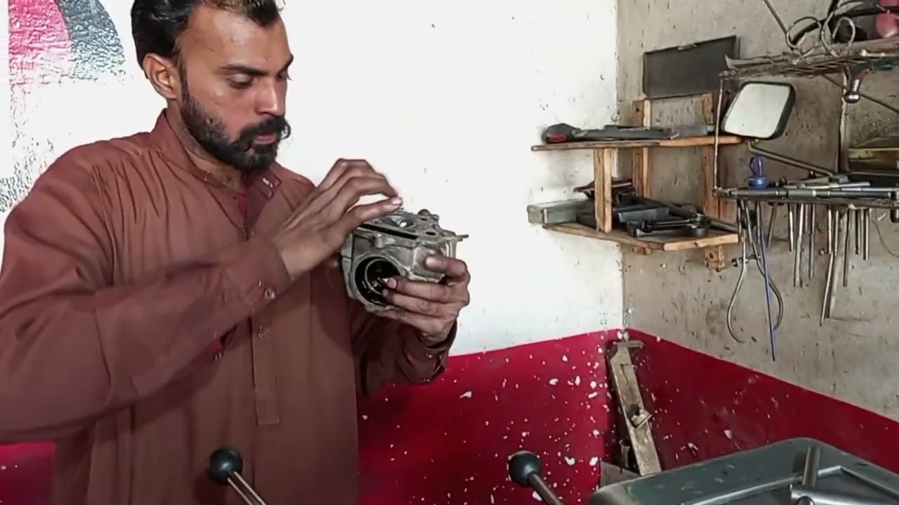 Cylinder sleep fitting koshan grari ki side change aur head ka mukamal kam kia.....