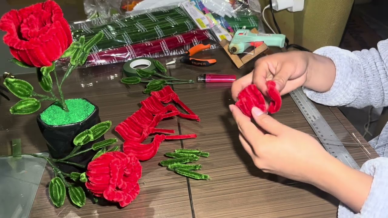 Tutorial Rosas de limpiapipas🌹🌹