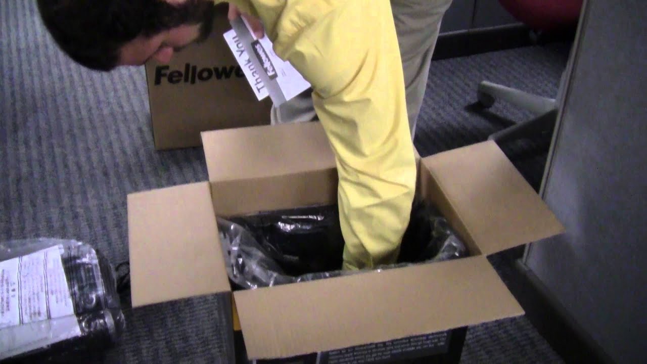 Fellowes 79Ci Unboxing and Assembly