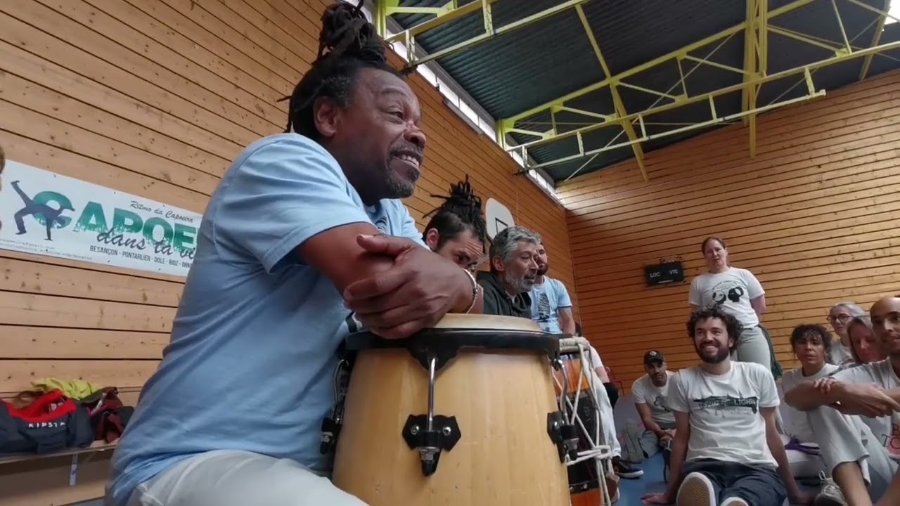 Conta Capoeira - Uma História da Puxada de Rede com Mestre Sorriso