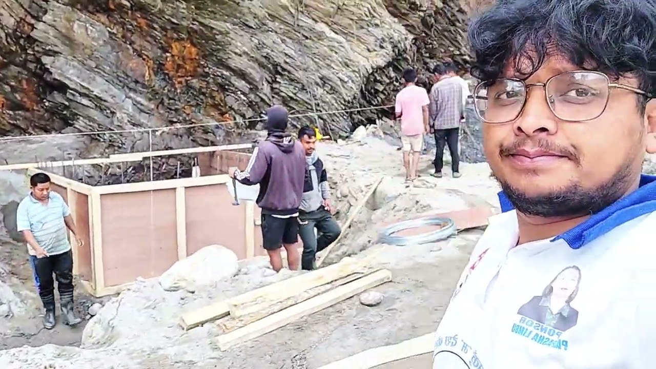 #civilengineering work on civil site 👷👷🥰🥰🥰❣️#goviral #shortsfeed #love #youtubeshorts ❣️🥰👷👷👷🪨