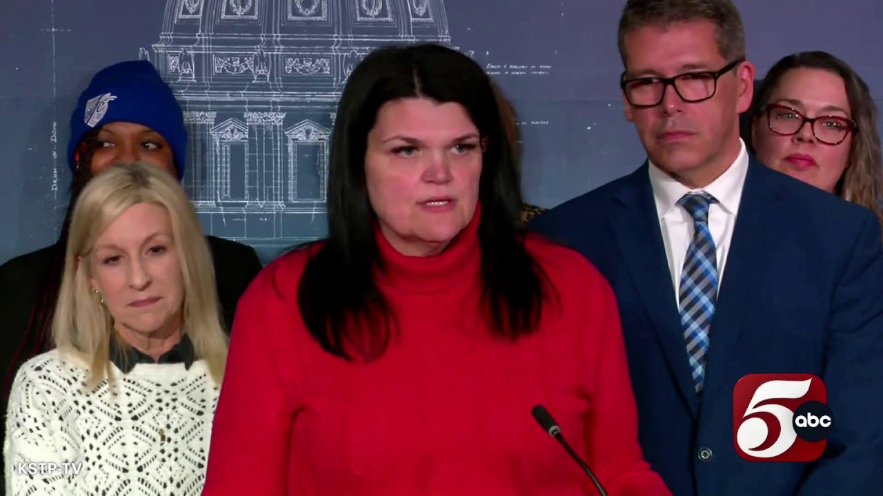 Coalition of educators, school districts discuss lawsuit to block ICE from schools