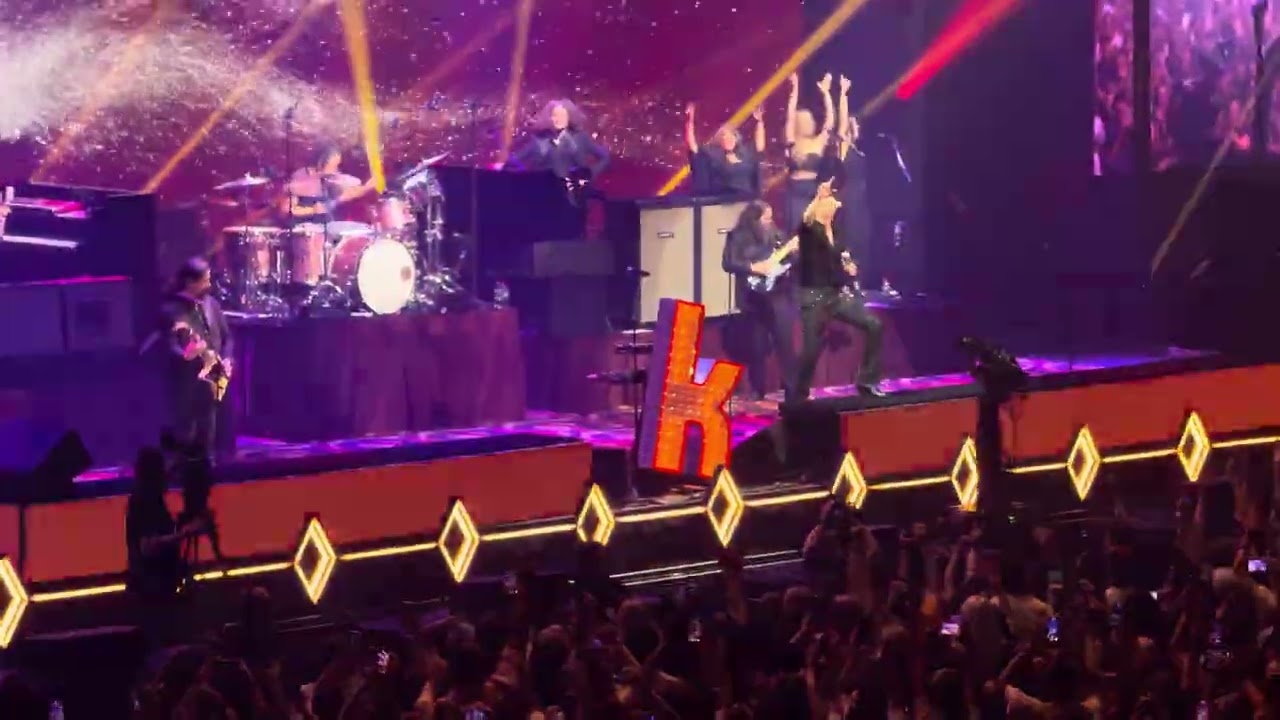 The Killers - Mr. Brightside (2024-12-09, Brisbane, Australia) [4K HDR]