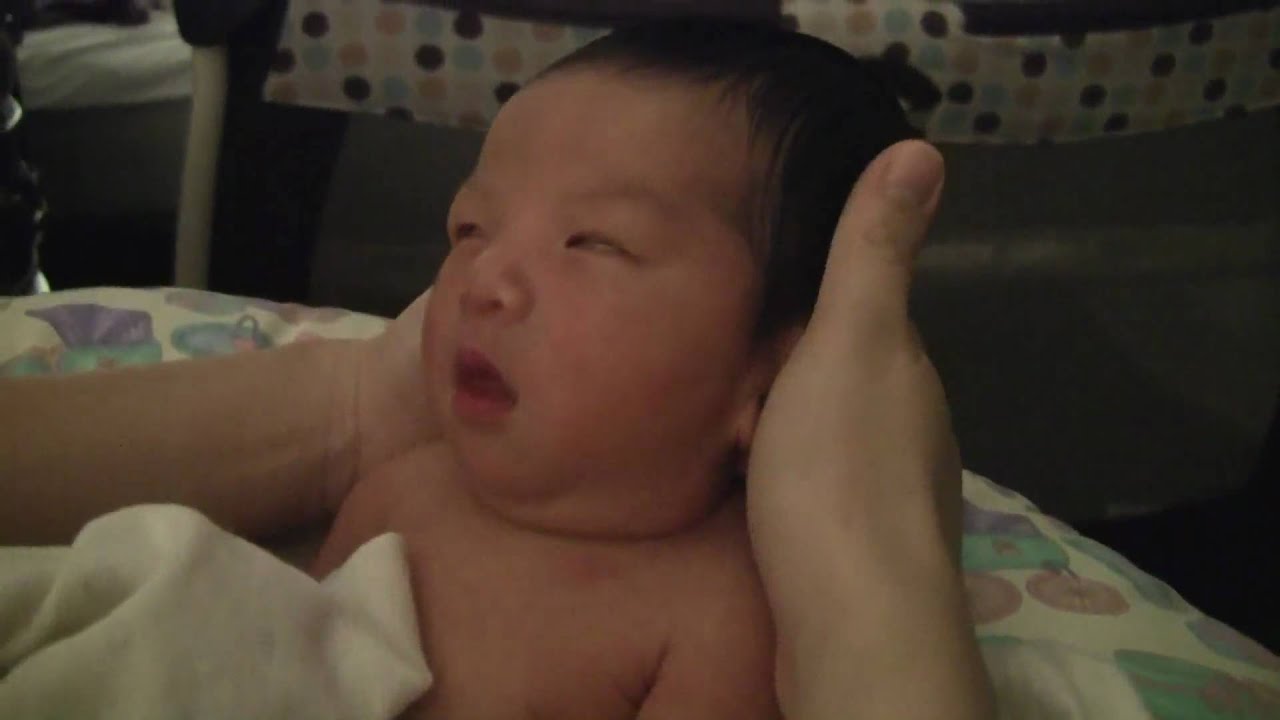 Alexis 2009-10-23 After feeding part 2