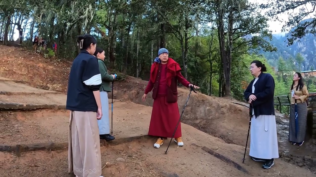 Paro Taktshang : Dzongsar Jamyang Khyentse Rinpoche, Dungse Gyanata Rinpoche and Dudjom Yangsey