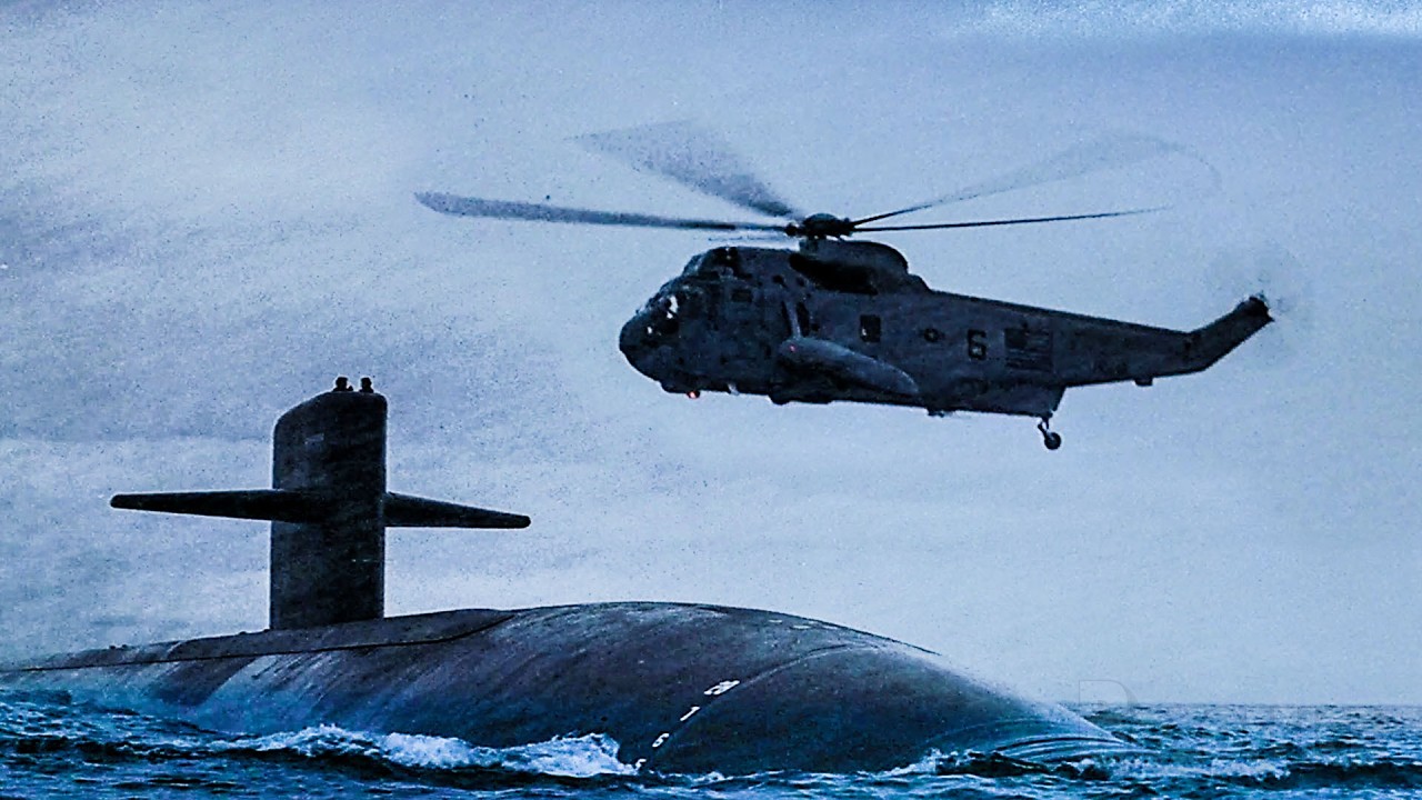 Jack Ryan entra in un sottomarino con elicottero | Caccia a Ottobre Rosso | Clip in Italiano