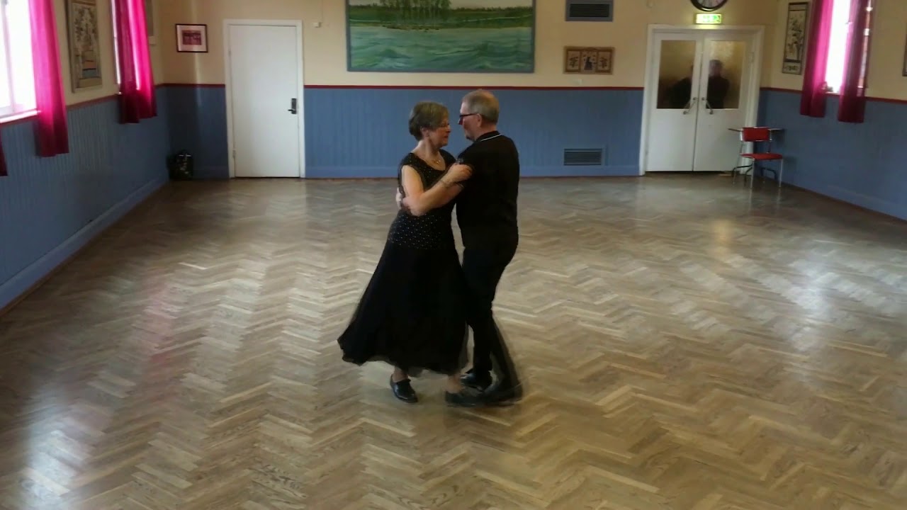 3  Springdans och bakmes från Rörbäcksnäs