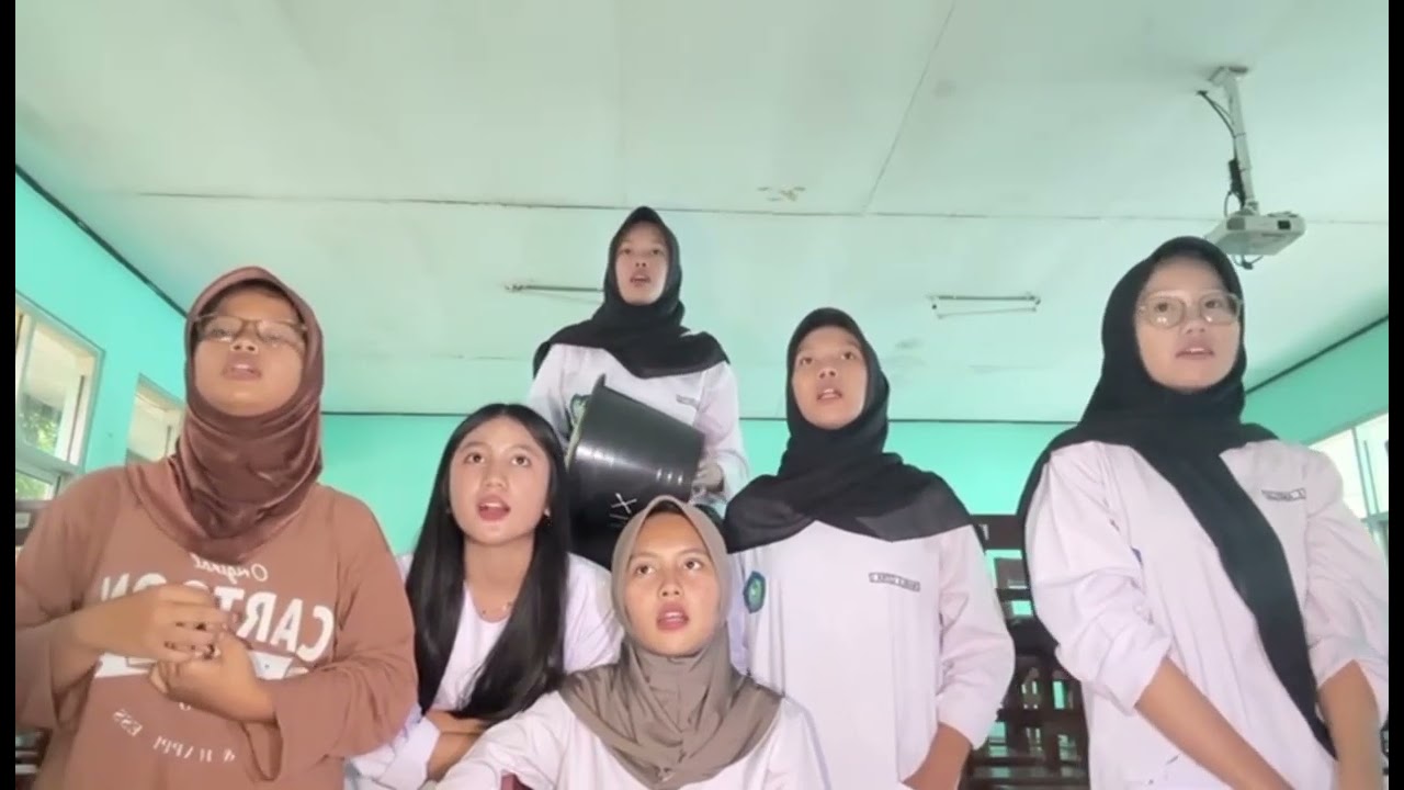 Musikalisasi Puisi - Kelomlok 6 | Bahasa Indonesia