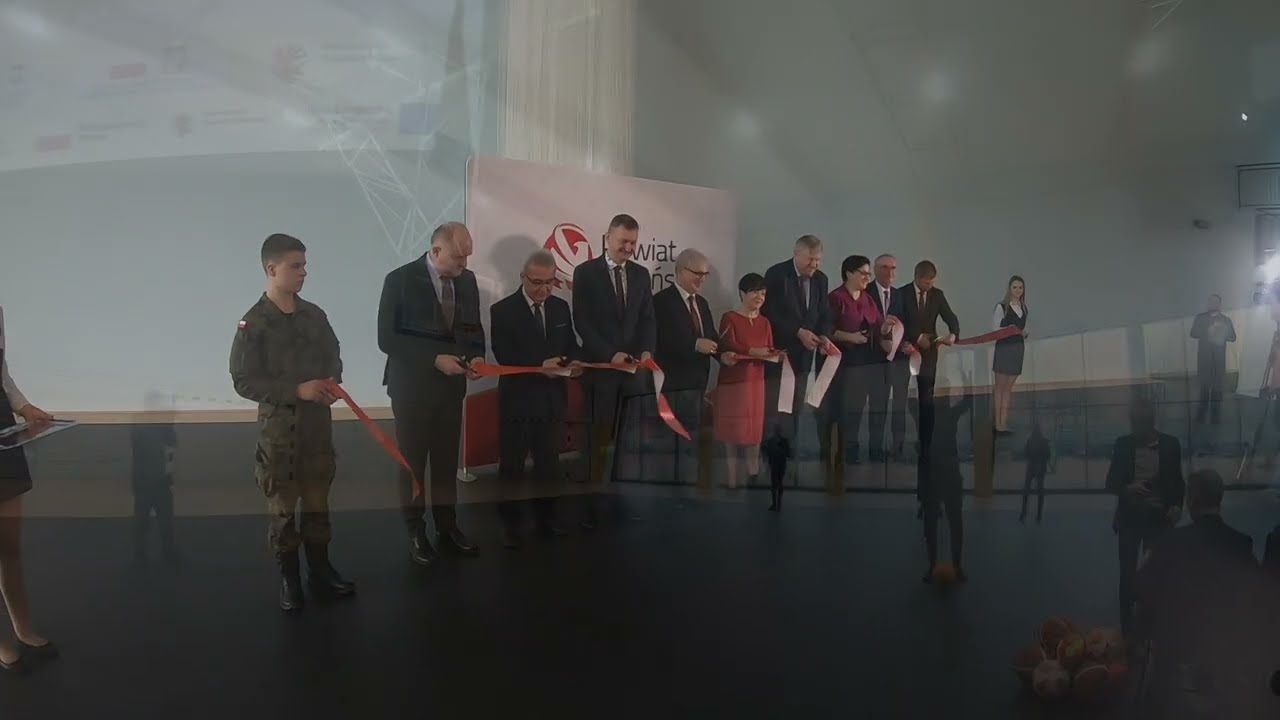 2023  - otwarcie hali sportowej, hali maszyn i urządzeń rolniczych oraz pracowni agrotroniki