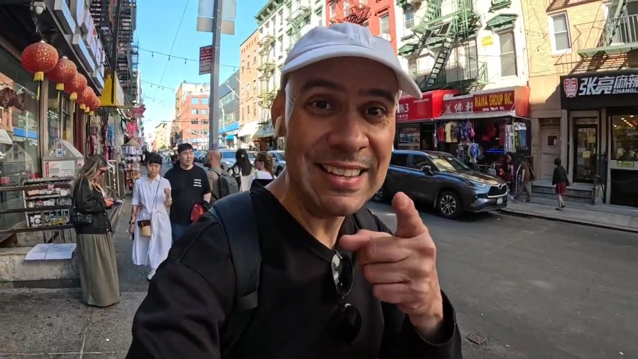 EXPLORING CHINATOWN NYC 🍰 HIDDEN BAKERY & FAMOUS DOYERS STREET