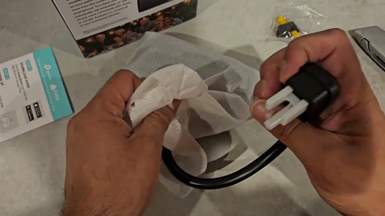 Unboxing: Kasa Smart Wi-Fi Outdoor Plug (2 Sockets)