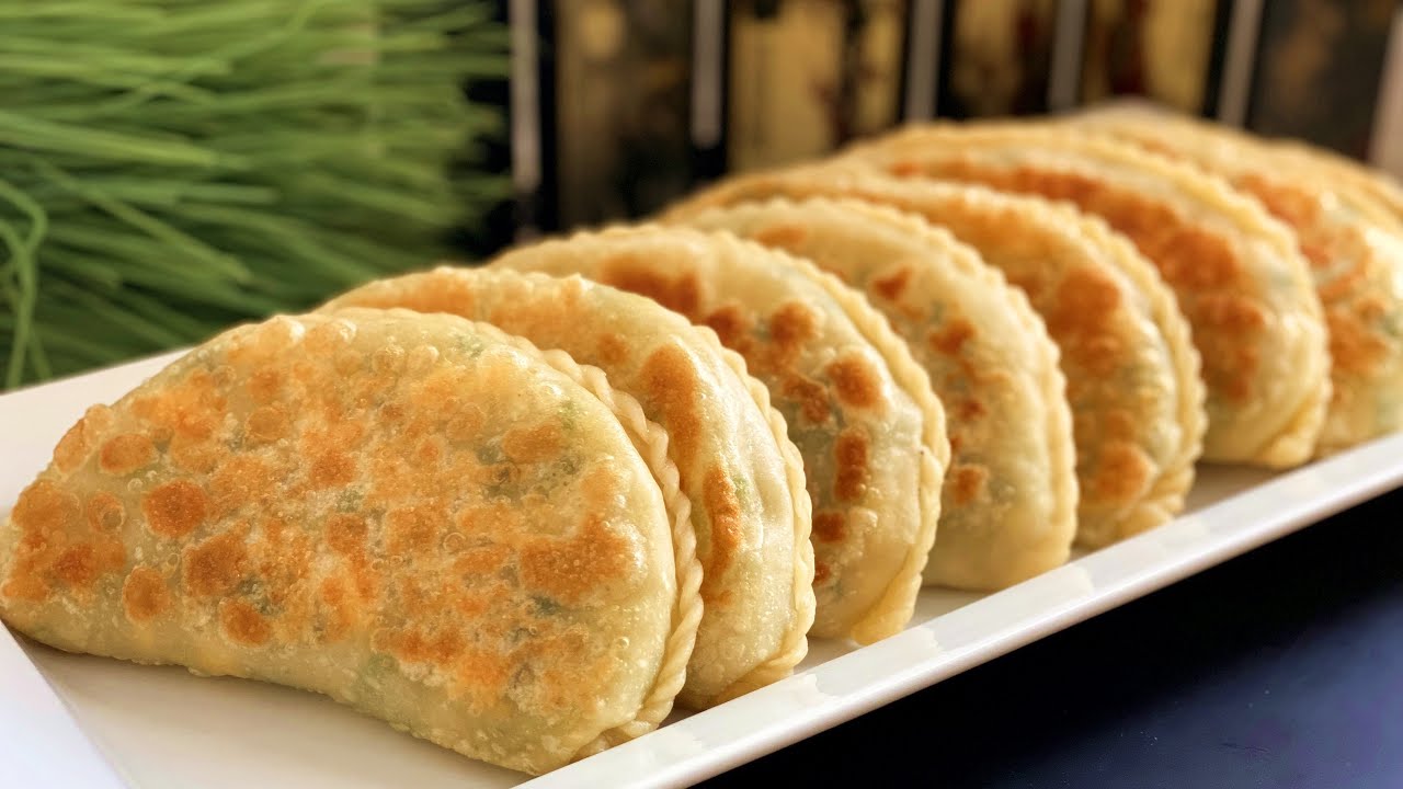 133. 韭菜盒子-春天里绝不能错过的一道美味，一出锅连吃三四个不在话下 Fried Chinese Chives Pie