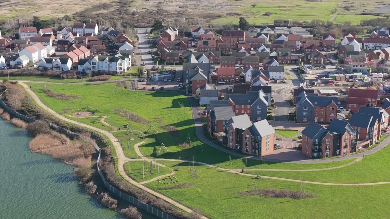 DJI Mavic 4 Pro | February 2026 | fly around the lake and castle