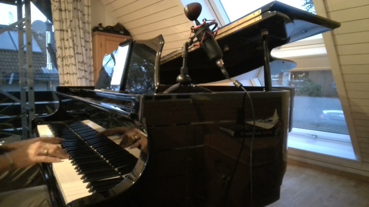 F.Simon plays Week #1 by Fabrizio Paterlini