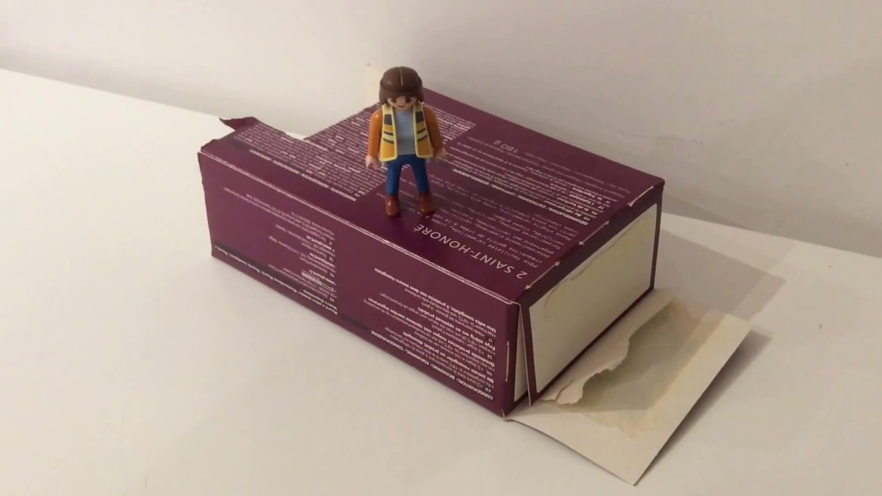 3 accessoires pour playmobil : (lit, canapés, télé )