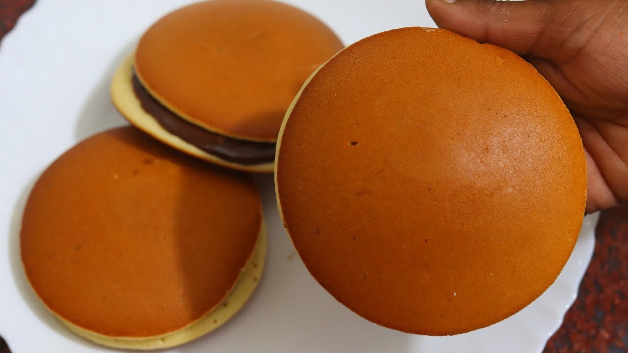 बिना अंडा 10 मिनट में बनायें डोरा केक जो सबको भा जाये | Eggless Dora Pancakes Recipe in Hindi